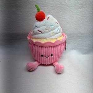 GiggleScape Plush‎ Cupcake Toy Sprinkles Cherry Cake Baking Treat Stuffed Animal
